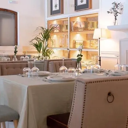 Boutique Conde De La Corte