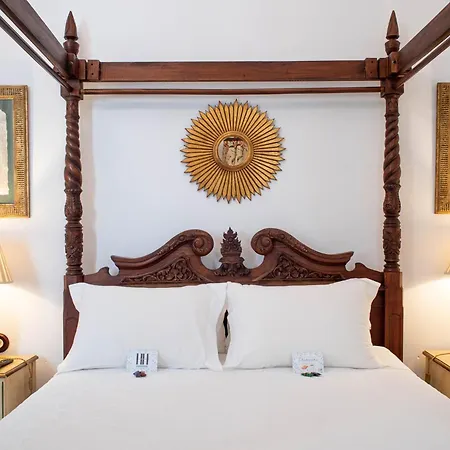 Boutique Conde De La Corte Hotel