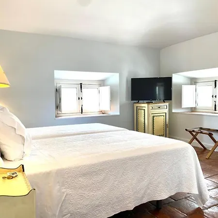 Hotel Boutique Conde De La Corte 4*