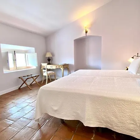 Hotel Boutique Conde De La Corte 4*