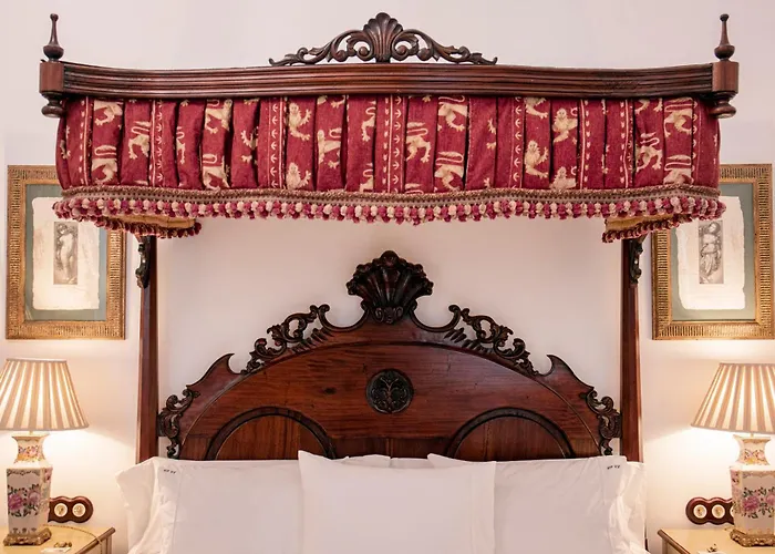 Boutique Conde De La Corte