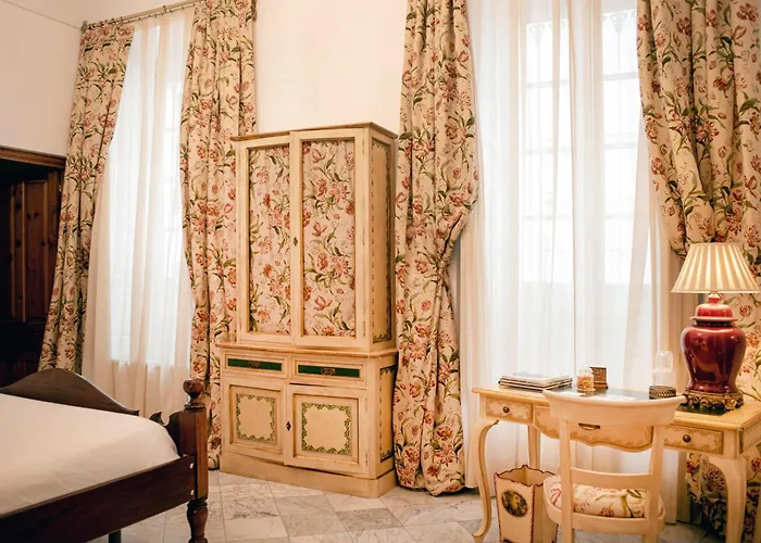 Boutique Conde De La Corte Hotel 4*