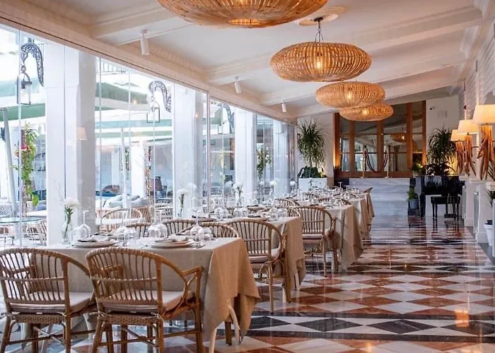 Boutique Conde De La Corte Hotel