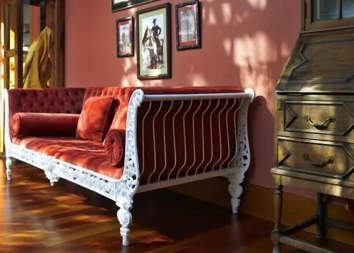 Boutique Conde De La Corte Hotel 4*